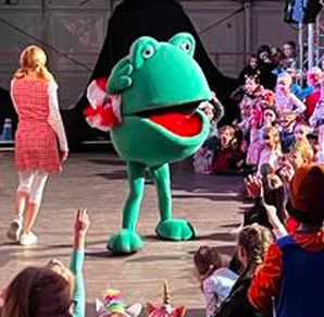 dein maskottchen GmbH mit neuem Janosch Walk-Act