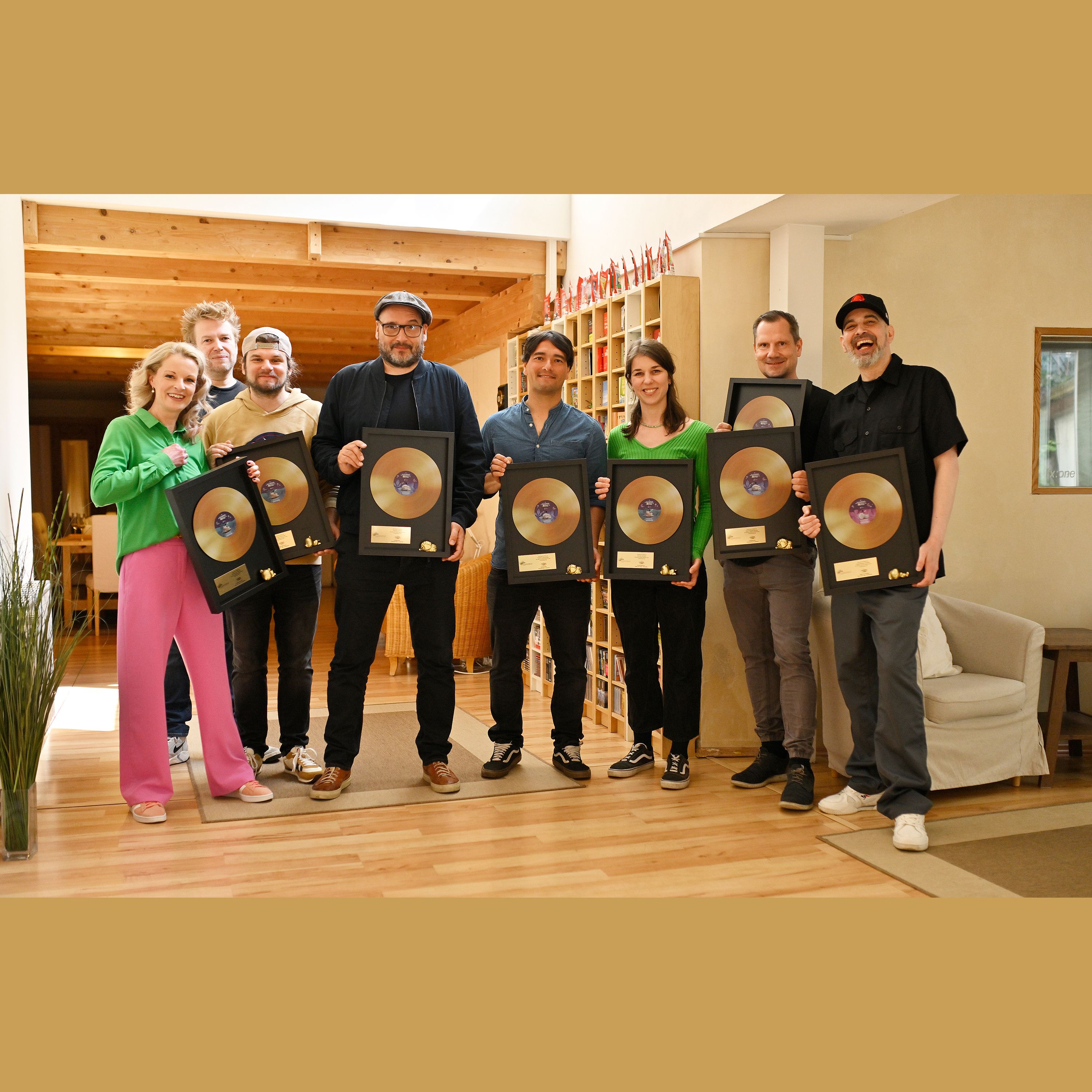 Drei Goldene Schallplatten für tonies®