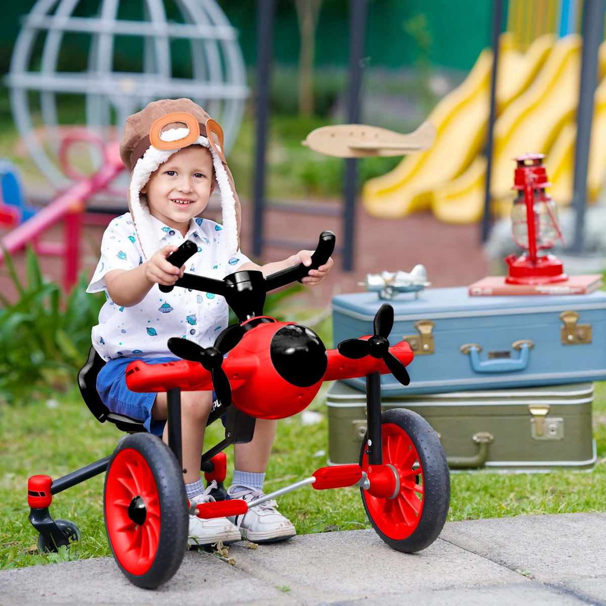 Faltbare Kinderfahrzeuge und originalgetreue Lizenzprodukte