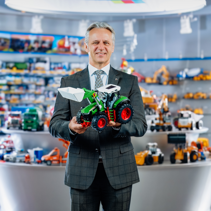 BRUDER Spielwaren investiert in die Zukunft - 10 Neuheiten geplant