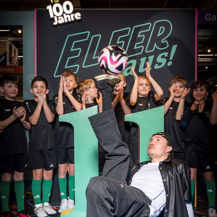 Elfer raus! – der Kartenspielklassiker feiert seinen 100. Geburtstag