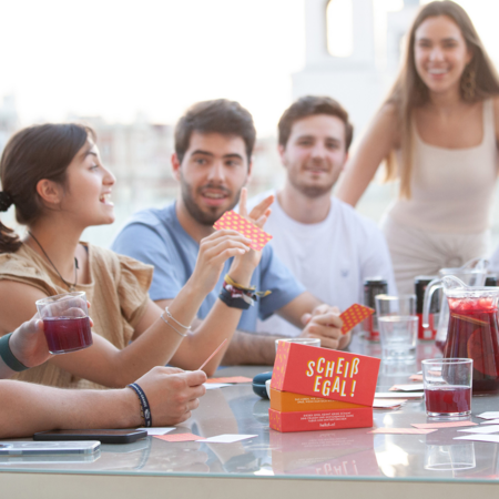 Lachen garantiert: Neue witzige Partyspiele von Hutter Trade